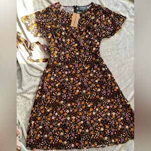 Size 16 summer dress. WITH TAGS!